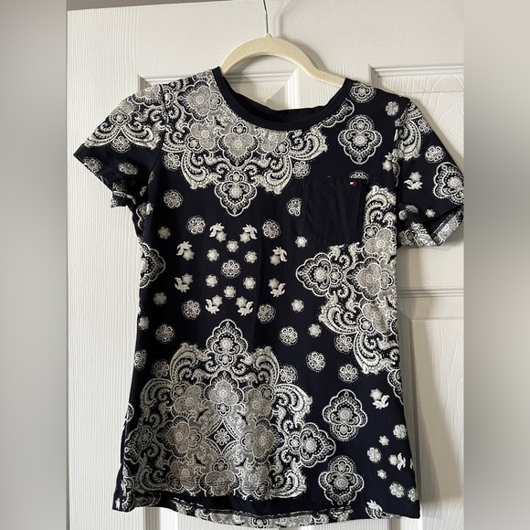 Tommy Hilfiger xs navy white floral women T-shirt - Picture 1 of 3